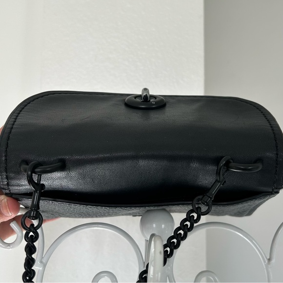 COACH Faye Crossbody Purse Bag All Black Pebbled Leather Flap F1880-F22349 - Picture 5 of 16